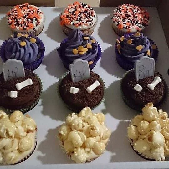 CuppyCC's tweet photo. Halloween cupcakes. #cuppycc #Halloween #yum https://t.co/WXVlGt1VSf