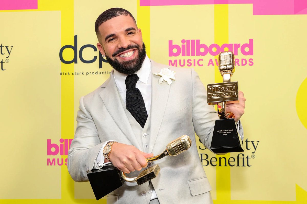 golfwhackers's tweet photo. Drake the type of guy to say “Okie dokie artachokie” https://t.co/6KSAkY2YKk