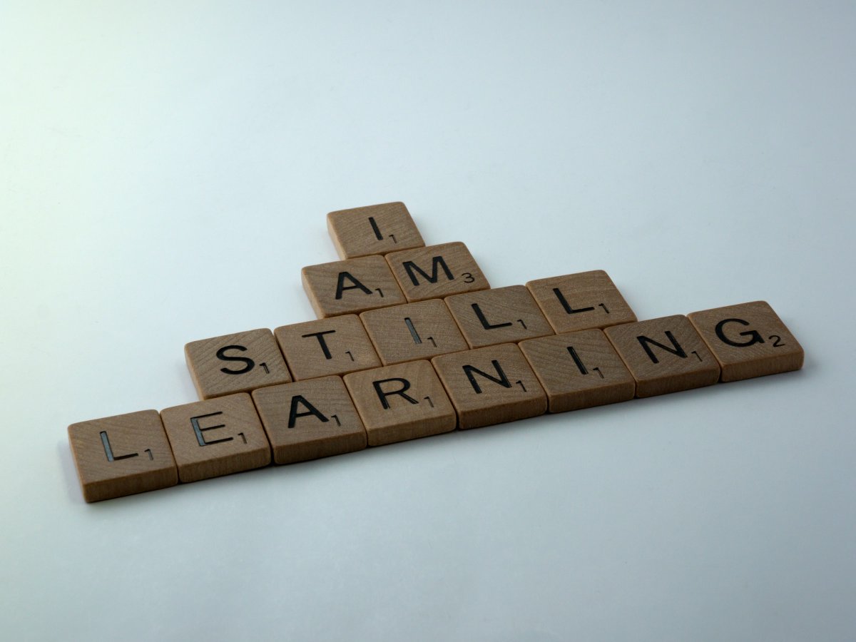 eazysafe's tweet photo. People engaged in learning report feeling better about themselves and a greater ability to cope with stress, as well as feeling more self-confidence, hope and purpose.

Read the benefits of the 3 types of learning: Formal Education, Incident Learning and Mentoring by Alan White👇 https://t.co/WbEFv19Iae