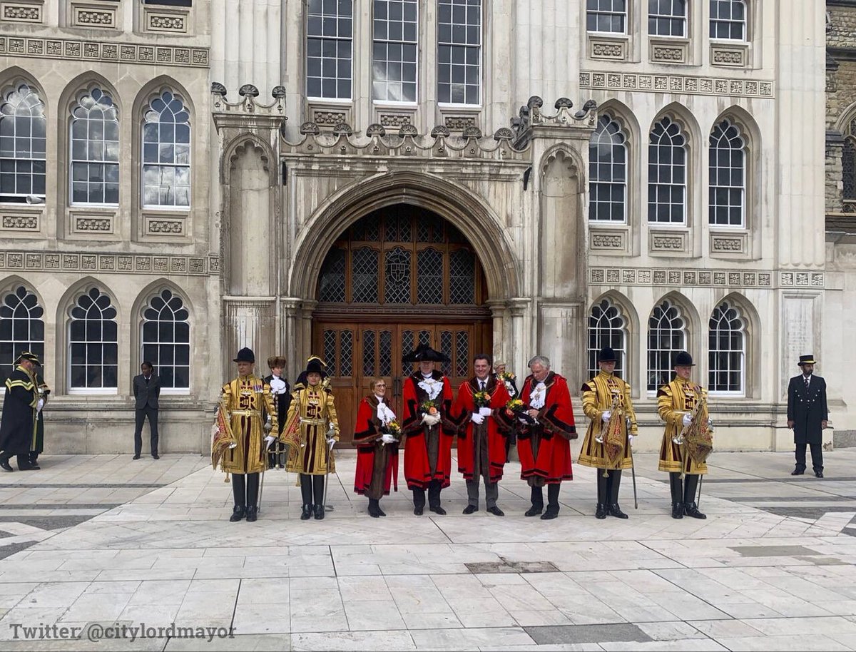 Spencer Lennox (@spencer_lennox) on Twitter photo Warm congratulations to Irish corporate lawyer @vincentkeaveny who has been elected 693rd Lord Mayor of the <a href="/cityoflondon/">City of London</a>
#lawyer #London #cityoflondon Warm congratulations to Irish corporate lawyer @vincentkeaveny who has been elected 693rd Lord Mayor of the <a href="/cityoflondon/">City of London</a>
#lawyer #London #cityoflondon