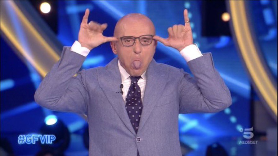 matt_narcisist7's tweet image. ma se eliminate soleil cosa vi guarderete precisamente? le finte coppie create da signorini? 
#gfvip