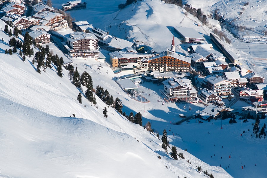 австрия склоны. австрия склоны. шладминг австрия горнолыжный курорт. зёльден, китцбюэль и заальбах-хинтерглемм в австрии;. китцбюэль курорт.