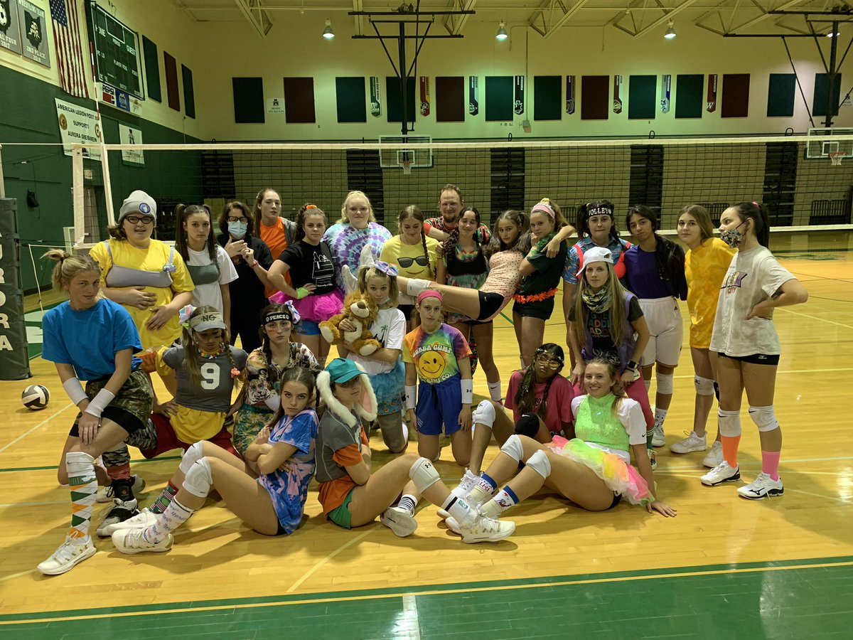 GreenmenVball's tweet photo. Last nights practice was very…wacky. 

Congrats to @sophiadevine19 for winning the wackiest of them all! https://t.co/Tbte8xliwb