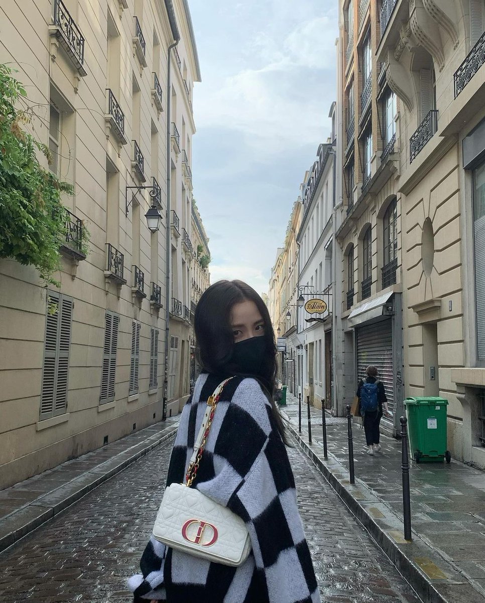 210930 sooyaaa__ :

"☁️"

#JISOO #BLACKPINK
<a href="/BLACKPINK/">BLACKPINKOFFICIAL</a>