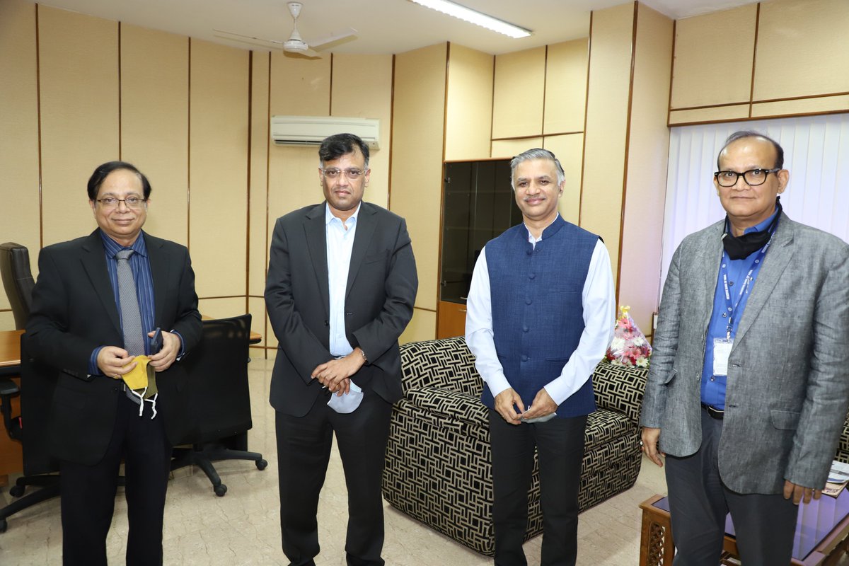 IDRBT's tweet image. Glimpses from the visit of Prof. Sachin Chaturvedi, Member, Central Board, RBI &amp;amp; Shri T. Rabi Sankar, Deputy Governor, RBI, to IDRBT on September 30, 2021. 
Details @ idrbt.ac.in/ethicallab_sep…
#idrbt #ethicalhacking #NewBeginnings