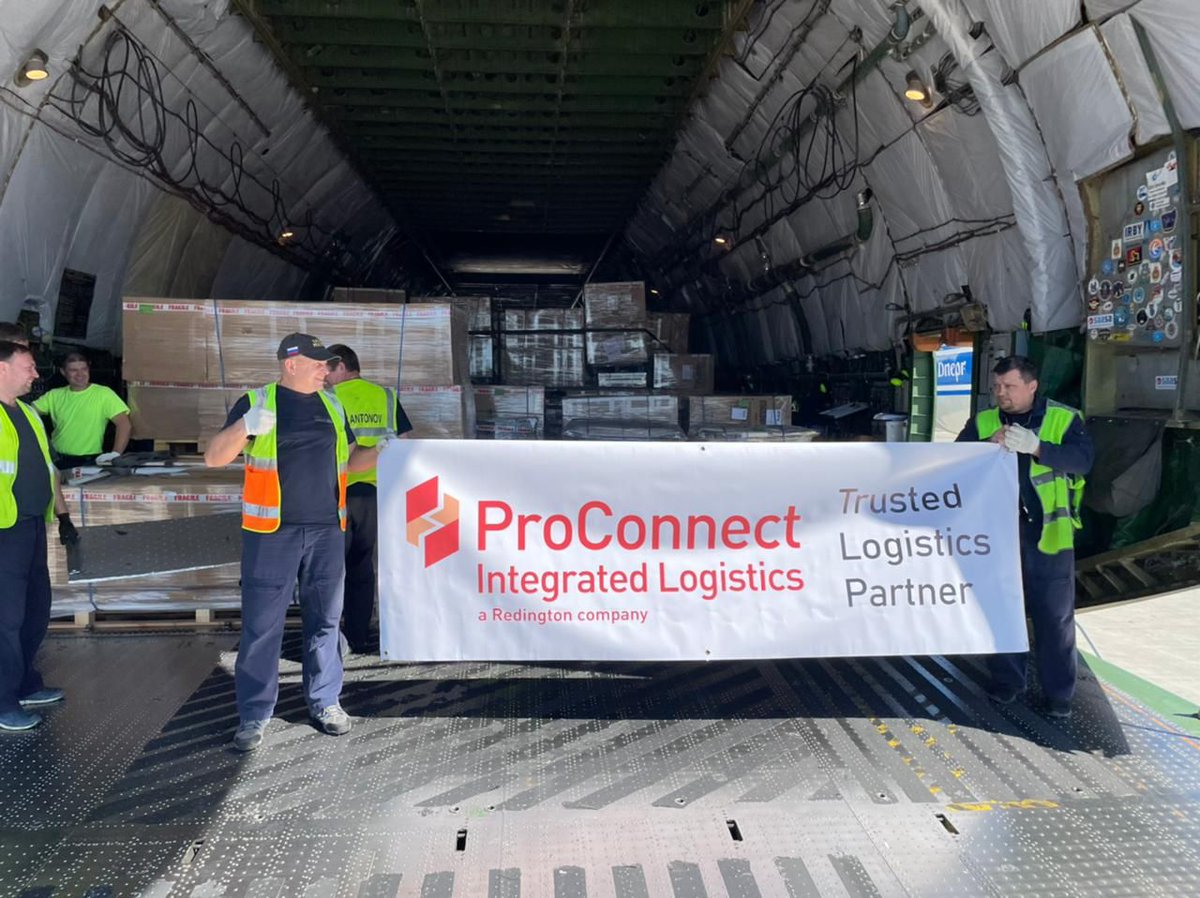 ProConnect_mea's tweet image. Here&apos;s a glimpse of one our shipments, non -dimensional cargo, moved on a charter flight from Athens, Greece to Dubai, UAE for #Expo2020Dubai #expo2020 
Kudos to the team. #ProConnect
#teamwork #freightforwarding #airfreight #logisrics #UAE