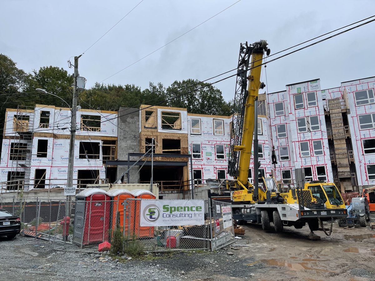 Spenceconsult's tweet photo. Getting ready to place joists &amp; materials for the next floor #Waterbury #woodframe #Dartmouth https://t.co/YvUbifWr14