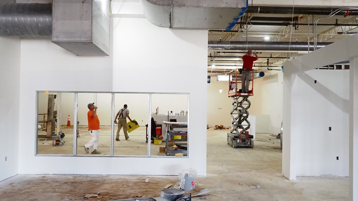 cincylibrary's tweet image. The interior of our entirely new Deer Park Branch is taking shape. When it opens later this fall, you&apos;ll have 25,000 square feet of a new library to explore. 🤯 

#NextGenLibrary details: cinlib.org/next-gen-deer-…