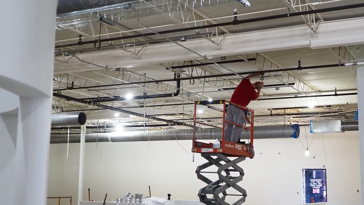 cincylibrary's tweet image. The interior of our entirely new Deer Park Branch is taking shape. When it opens later this fall, you&apos;ll have 25,000 square feet of a new library to explore. 🤯 

#NextGenLibrary details: cinlib.org/next-gen-deer-…