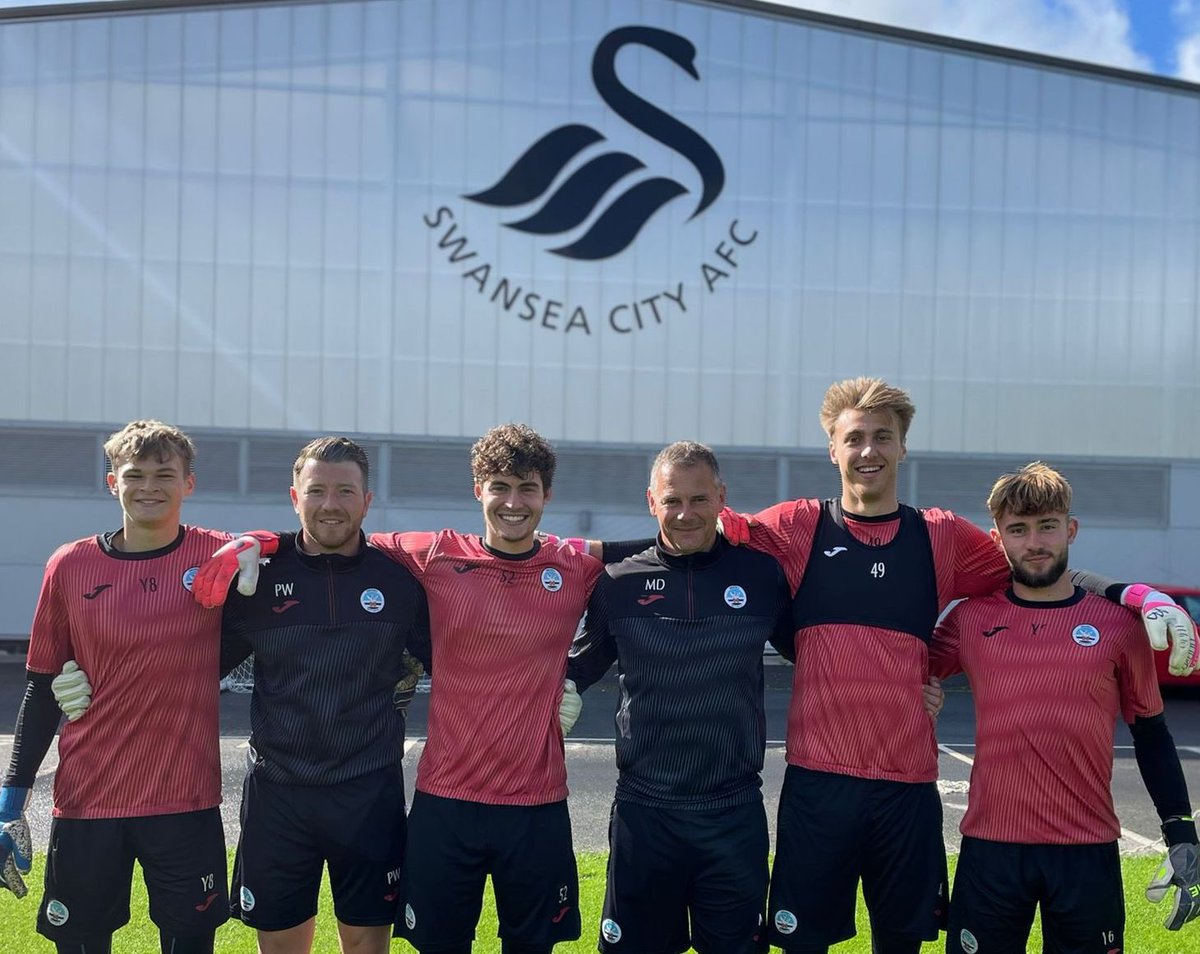 Sad to see @MartDav33 leave the club today. He’s been a great friend, mentor and support since coming to <a href="/SwansOfficial/">Swansea City AFC</a>. Gonna be missed massively by everyone especially all of the GKU. All the best in your next steps and we know you’ll smash it 💪🏼🦢