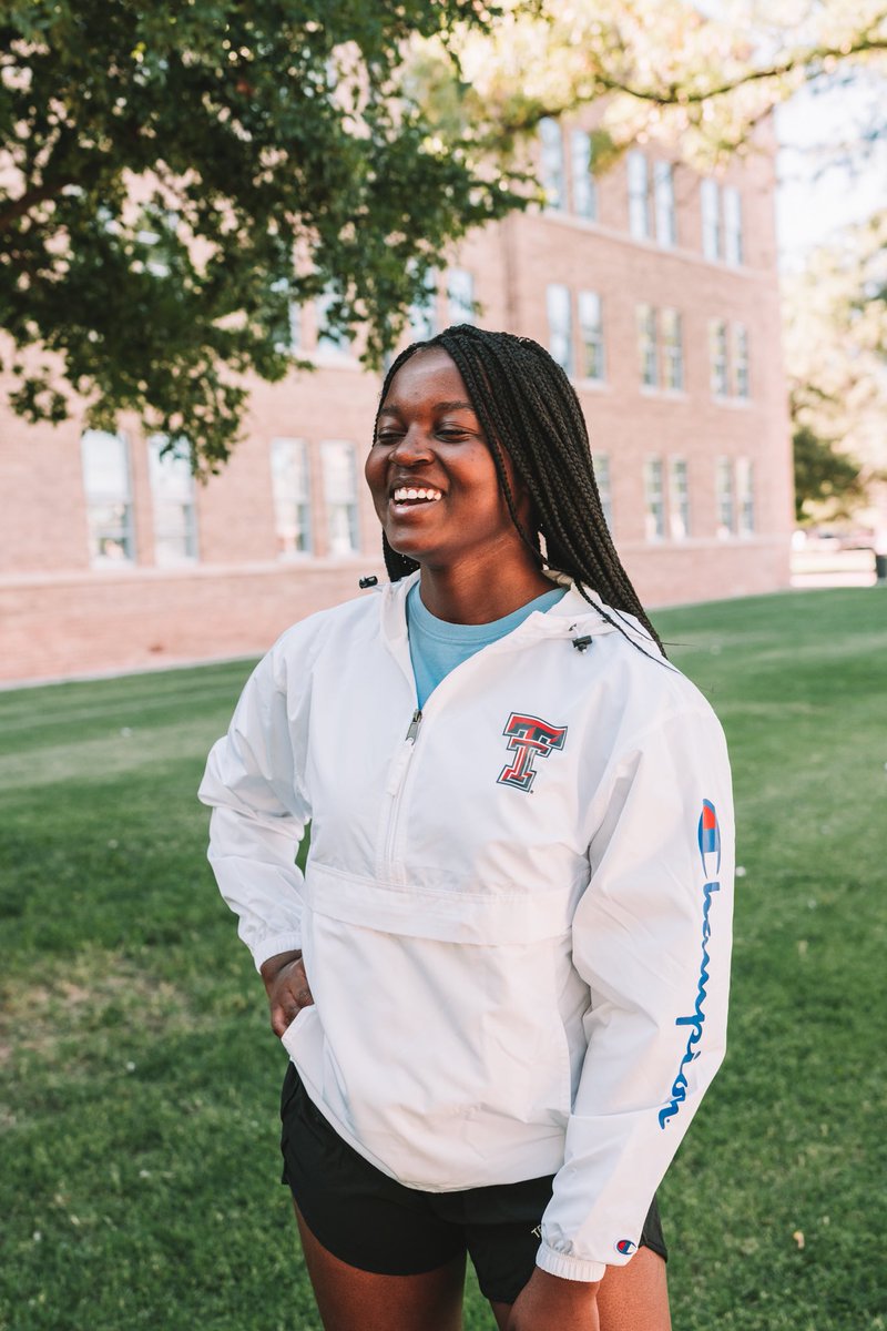 Don’t let the rain in the forecast catch you off guard 🌧 We have Champion rain jackets in stock! 😍