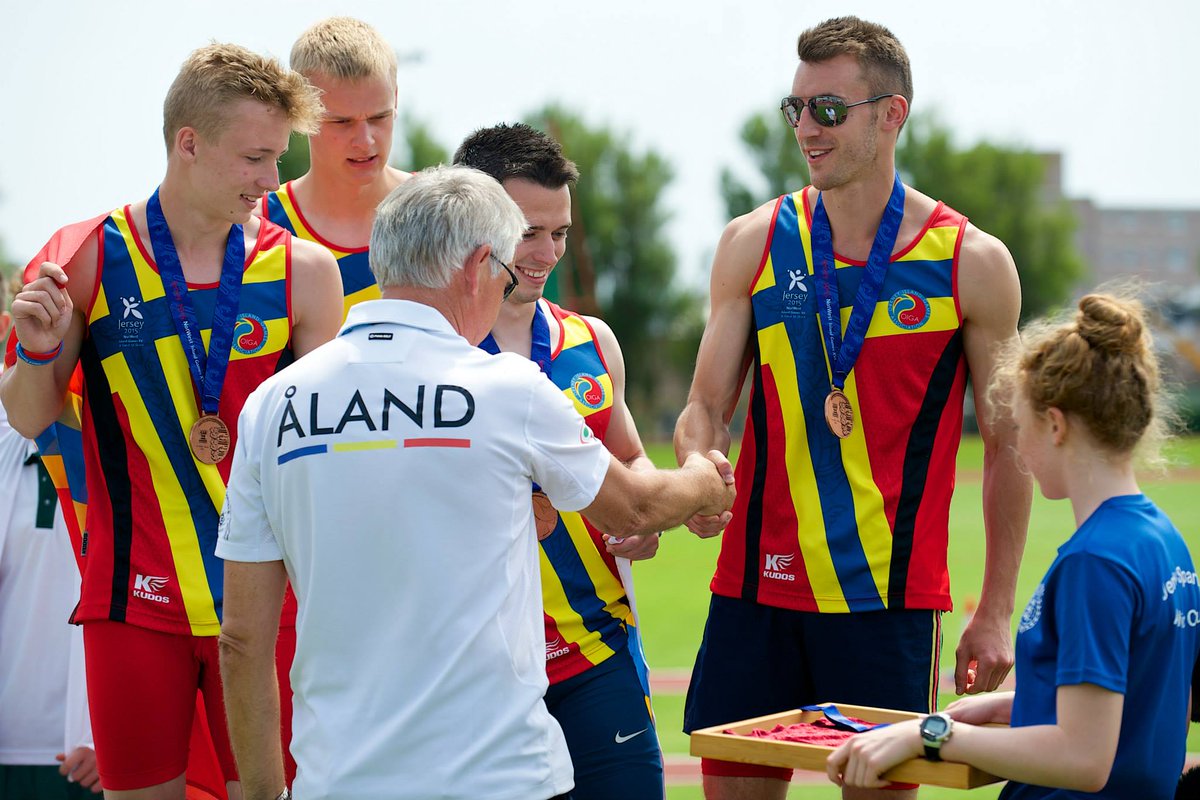 KudosSports's tweet photo. This #ThrowbackThursday we're taking it back to the 2015 Natwest Island Games in Jersey, and some great shots of athletes from Team Orkney in their striking Kudos kit! 😍 

80 Orcadian athletes competed and returned home with 2 silver medals and 3 bronze. 🥈🥈🥉🥉🥉 https://t.co/ordVRLxfWY