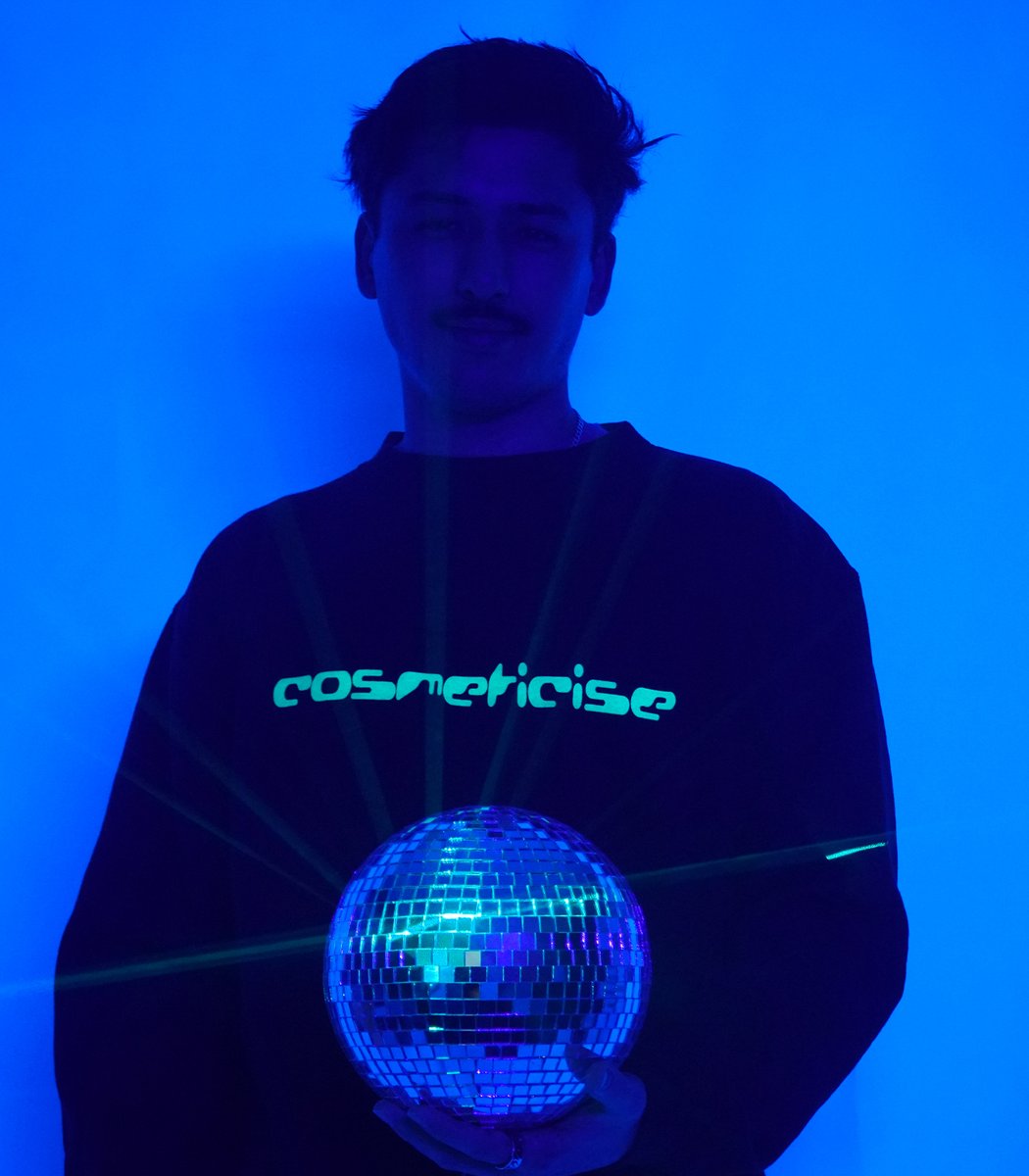 cosmeticise's tweet photo. Crewnecks &amp; heavyweight short style hoodies dropping on Wednesday. Ultraviolet reactive ink! https://t.co/JZpFeHlqbW