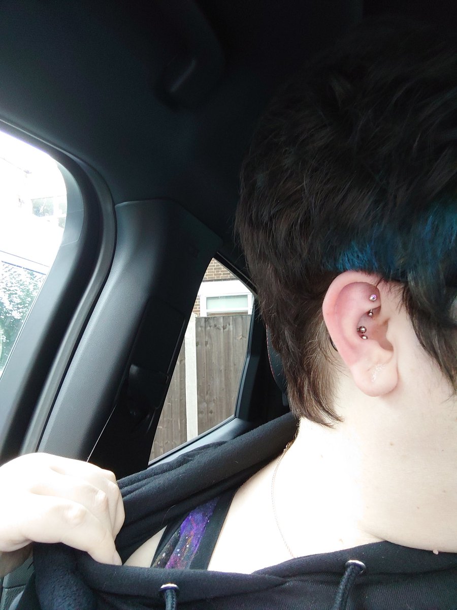 Zebrafishspoony's tweet photo. Cheeky @molke_uk flash and new ear piercing show off!
#MolkeFlash https://t.co/u4Xsy80F4b