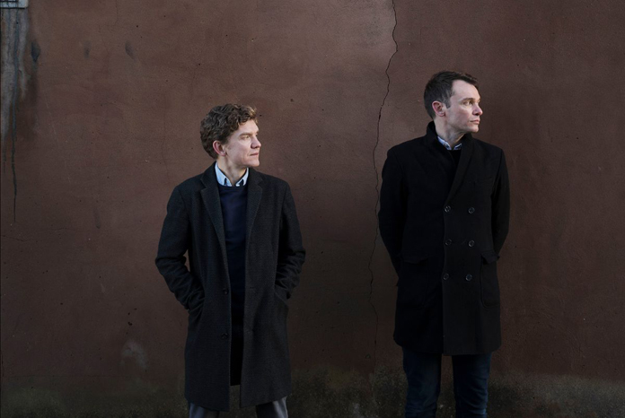 Under_Radar_Mag's tweet image. English rock band Field Music (@fieldmusicmusic, led by brothers Peter and David Brewis) are releasing a new EP, "Another Shot E.P.", on October 15 via @memphisind. Now they have shared its second single, “Endlessly.” #FieldMusic undertheradarmag.com/news/field_mus…