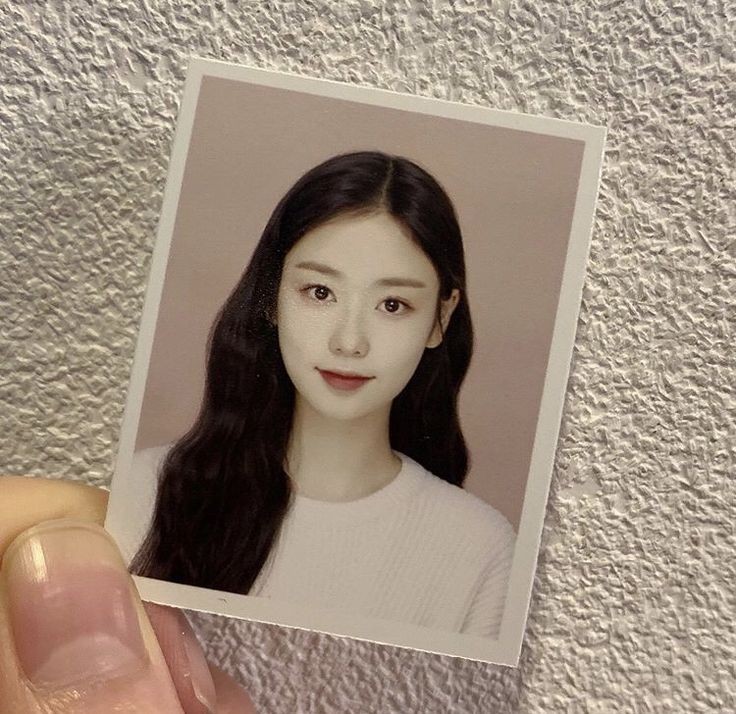 idoahu's tweet photo. @Jonggeong @JIJENNE @Minjroo @XIAOOTlNG @Heeieung @PARKSUNIHOON @Burjakee @chacrha halooo kak jay dan kakak kakak semua! i'm kim doah from the amazing group called fanatics. since i need more friends because this loneliness *sobs* so i really want to join the fun with you guys. please let me in for more meme and cutie content! ps. here's my photo id. https://t.co/V95X7qYy4e