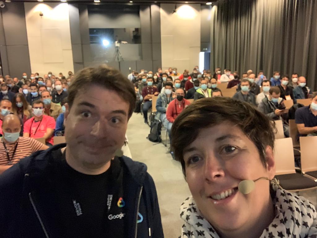 Ravie d'avoir pu animer une université sur <a href="/TensorFlow/">TensorFlow</a> à <a href="/DevoxxFR/">DevoxxFR</a> avec <a href="/PhilippeAntoine/">Philippe</a>. Merci les #DevoxxFR héros. Vous trouverez les TPs ici : github.com/aaudevart/devo…