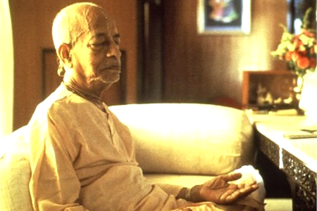 prabhupadalila's tweet photo. Guru Seva.

Read this touching pastime about Prabhupada’s compassion for His disciples and never forgetting them. 

Also how the disciples drove Him to the Bombay Central Station in time when He was not well. How they made His journey comfortable.

Link: https://t.co/uvQA06qeQG https://t.co/6BbRDPeskC