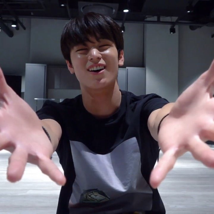 ต๊อก tweet media