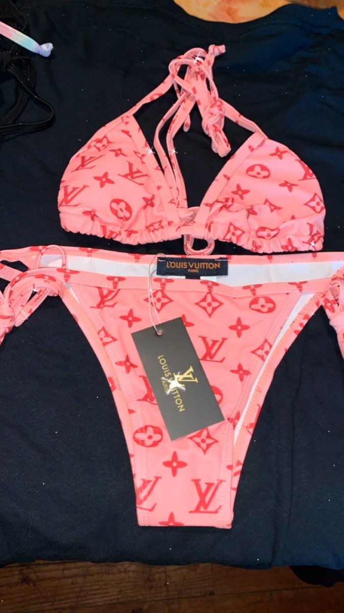 KezzyKollection's tweet photo. We love a sale🥰🥳shop our designer bathing suites today for only $15 #SquidGames #MyUniverseMVOutNow #BlackOwned #shopsmall #CharlotteNC #shoplocal #kezzykollection #viral #RETWEEET https://t.co/aMKiJL4ne3