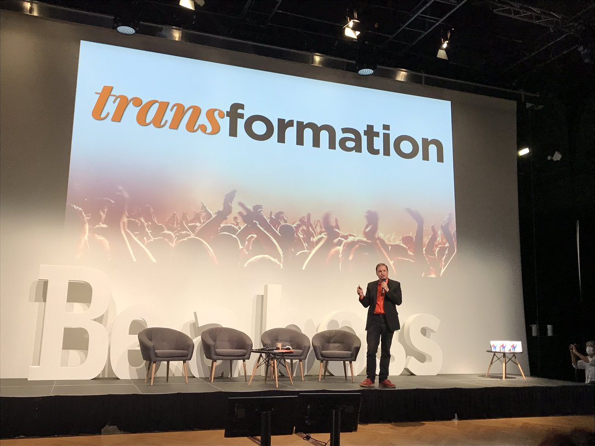 CecileDELETTRE's tweet photo. Qu’est ce qui fait un bon pitch ? Recommandation de @philwaknell chief inspiration officer et founder @ideasonstage 
Merci pour la dédicace du nouveau best-seller 📖 : Business Presentation Revolution ! 
On stage chez @Beaboss2021 @Beaboss2021 #BeaBoss2021 https://t.co/dWeTqBiaw6