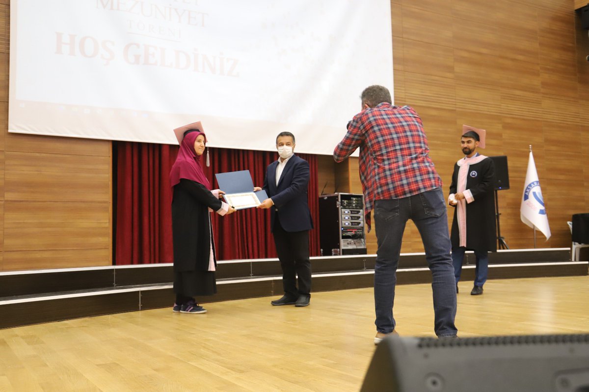 2019-2020 eğitim-öğretim yılı birincisi Ayben Onbaşı'yı ve tüm öğrencilerimizi tebrik ediyoruz.