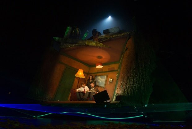 andy_sometimes's tweet image. You can't hear me
You can't hear me
You can't hear what I'm saying
You can't hear what I'm saying to you 

Kate Bush, Watching You Without Me, The Ninth Wave.