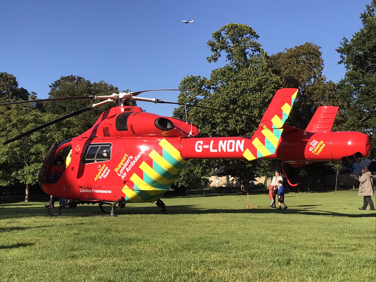 HandwrittenHols's tweet photo. In Marble Hill Park right now..we are so fortunate to have the @londonairambulance service https://t.co/0Gd3x9MniM