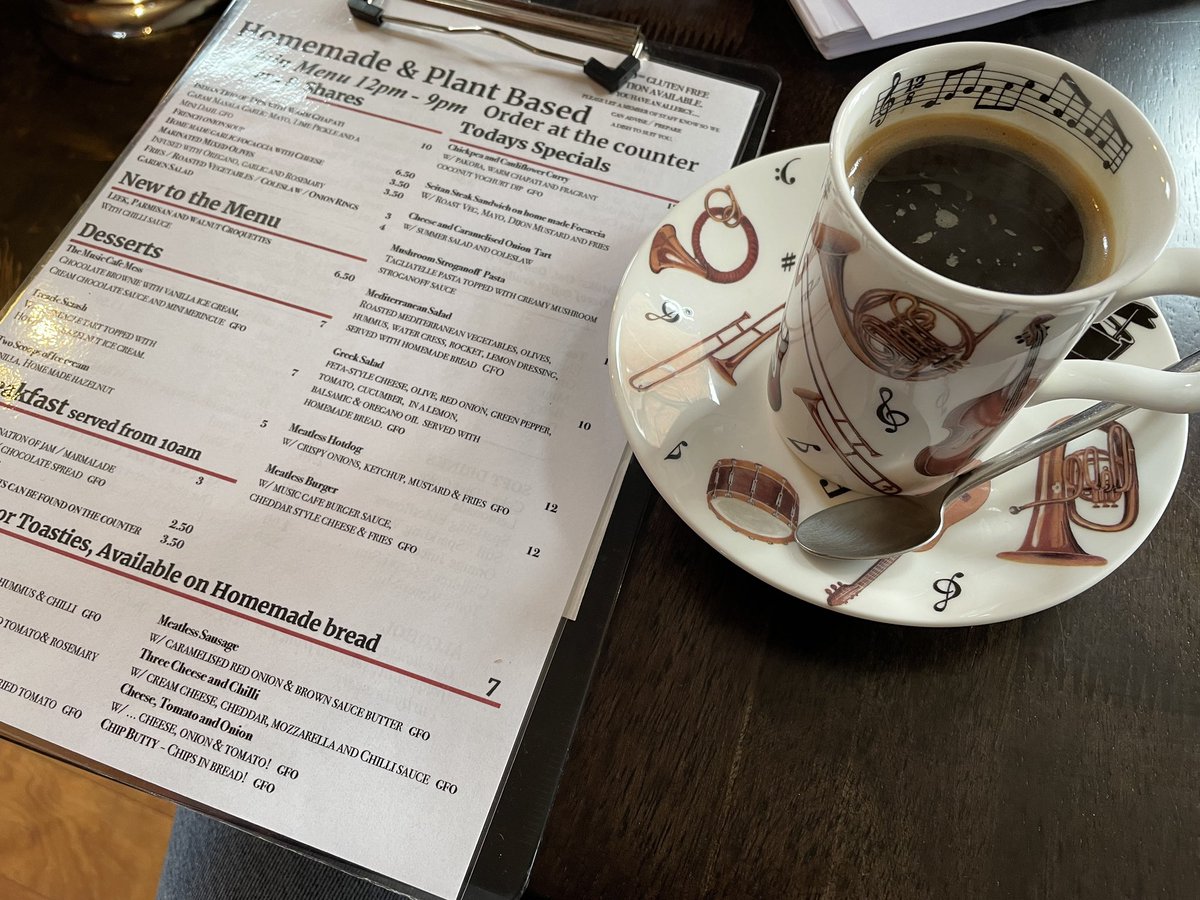 BandTTC's tweet photo. Production meeting @themusiccafesua for upcoming Halloween evening. Very exciting stuff and the most AMAZING vegan chocolate brownie EVER! #halloween #veganchocolatebrownies #actress #bloodandthundertheatrecmpany https://t.co/YqFbeE1Ywg