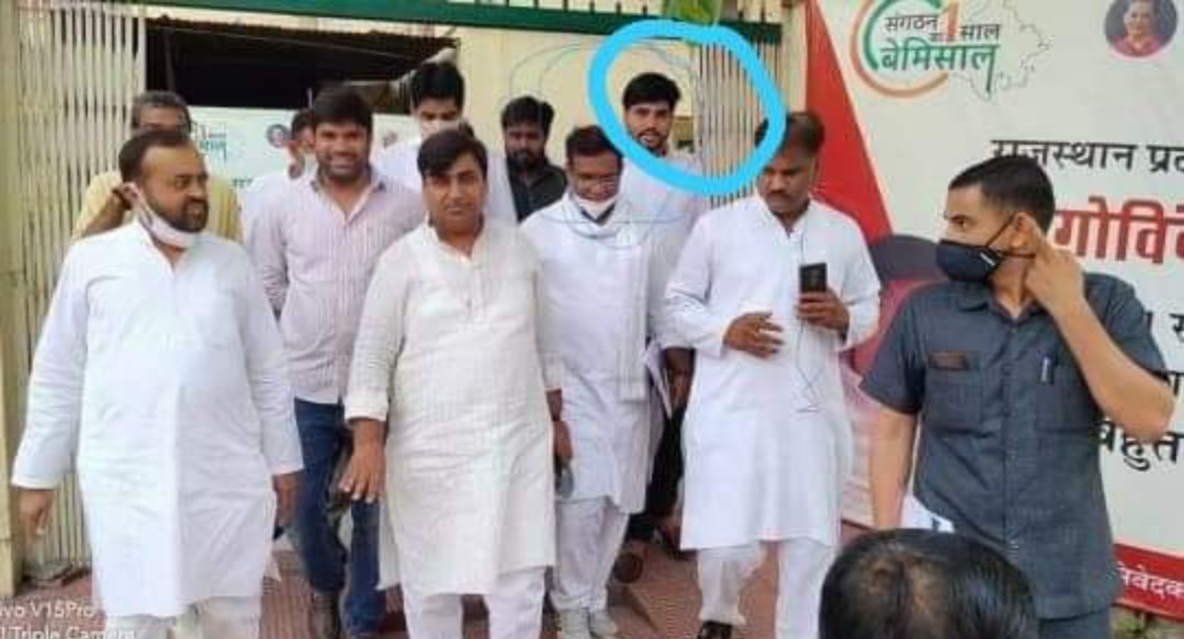 veterinarian987's tweet photo. @GovindDotasra Ji 
 अब पूरी पारदर्शिता के साथ दिख रहा है कि RAS 
SI 
REET 
कैसे थोडे से लालच कि वजह से 
कवि मेहनत को कमजोर शाबित किया जाता है
@ashokgehlot51 @aajtak @RajCMO @rsvu_raj @RajuvasS @zeerajasthan_ https://t.co/Ug7F8H53OA