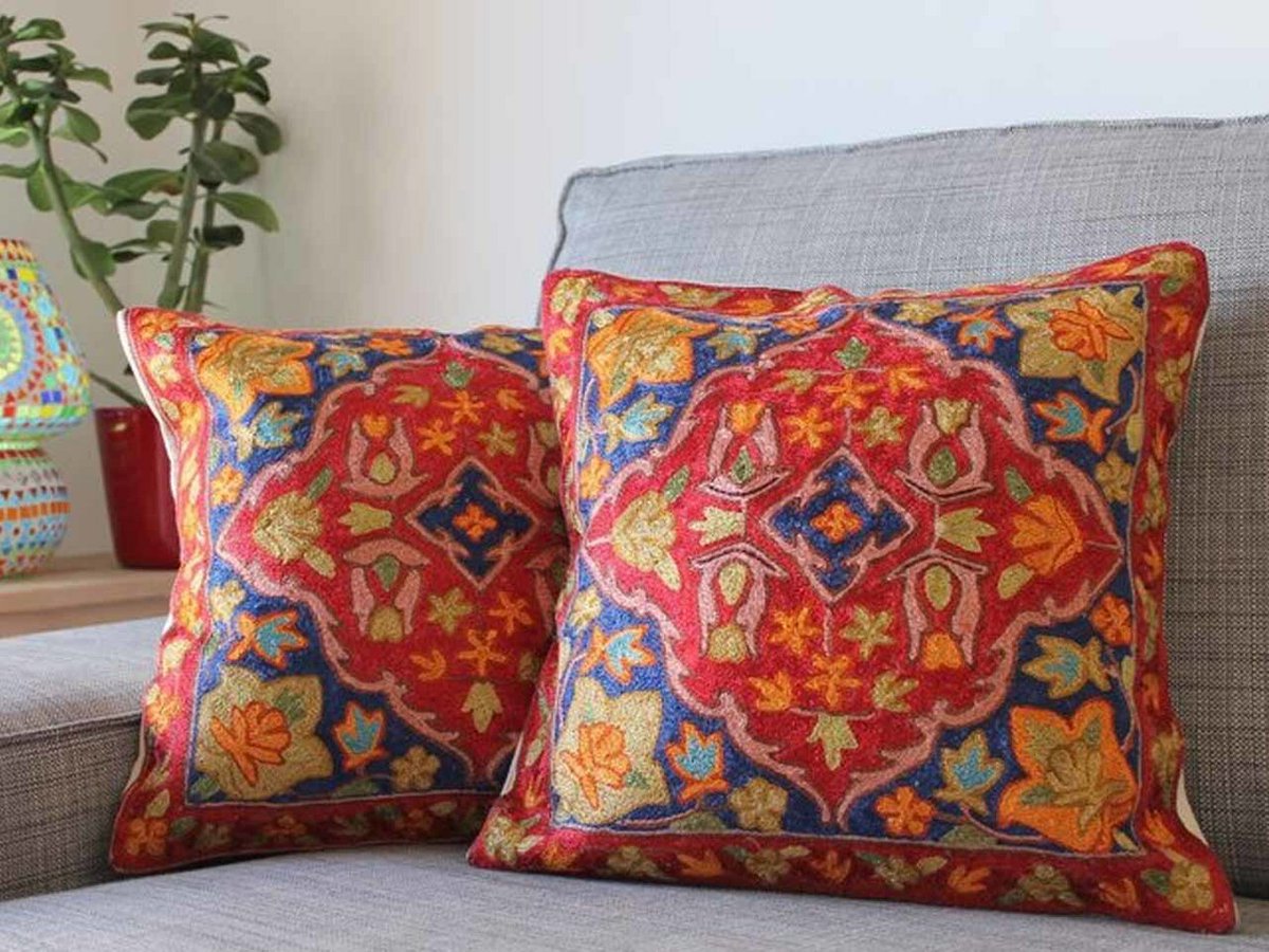cryptofun96's tweet photo. @garyvee @muratpak @nfttank 
10,000 Generic Design NFT Project, 
each NFT printed/minted on a Cushion (with delivery option)
can be a good project. https://t.co/nNw8qA1bkJ