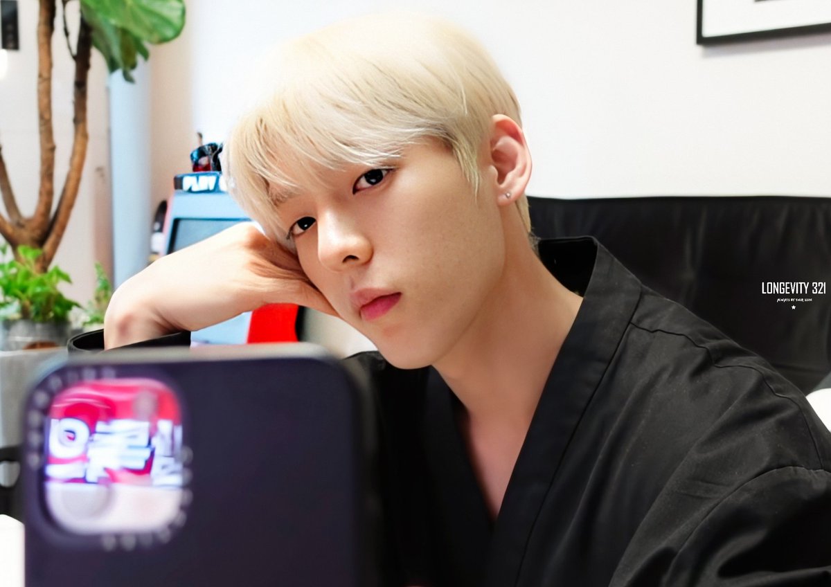 deorbitx's tweet photo. 얘네로 보고 싶은 러브캐처,, 섮은 무조건 러브고 륙은 머니처럼 보이는 러브면 녘은 러브처럼 보이는 머니, 팡은 의외로 머니일 듯 직업은 차례대로 보컬 트레이너/프리랜서/작곡가/쇼핑몰 오너 잘 어울림 ㅋㅋ https://t.co/aNqsHjpwDm