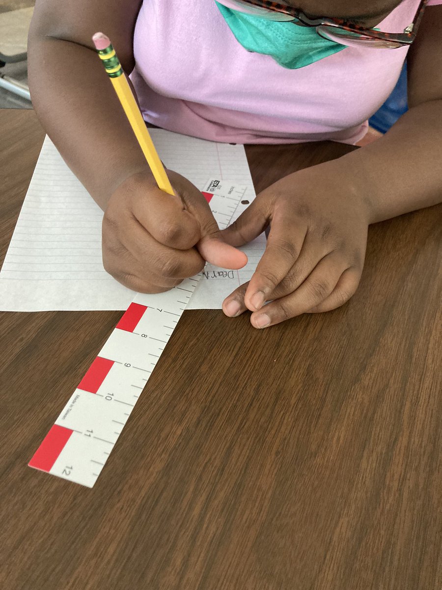 cunninghamkcps's tweet photo. When you’re writing a letter to your adult and really want your handwriting perfect …. You pull out a ruler. 🤣🤣 I love these kids. Never a dull moment. https://t.co/DxpAiH92aY