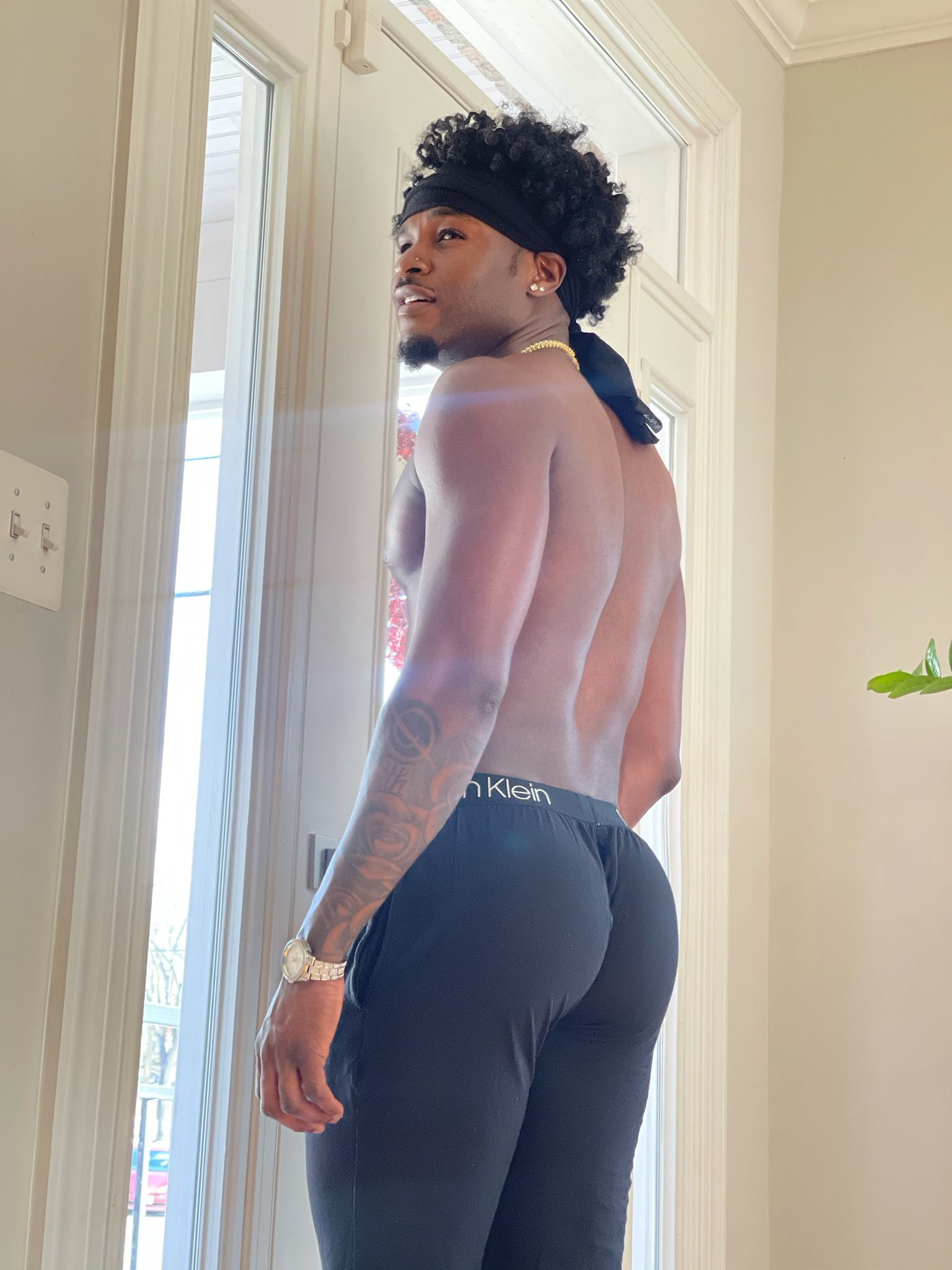 Kenny Iko on X: Come here t.cooTGcvdwMUd  X