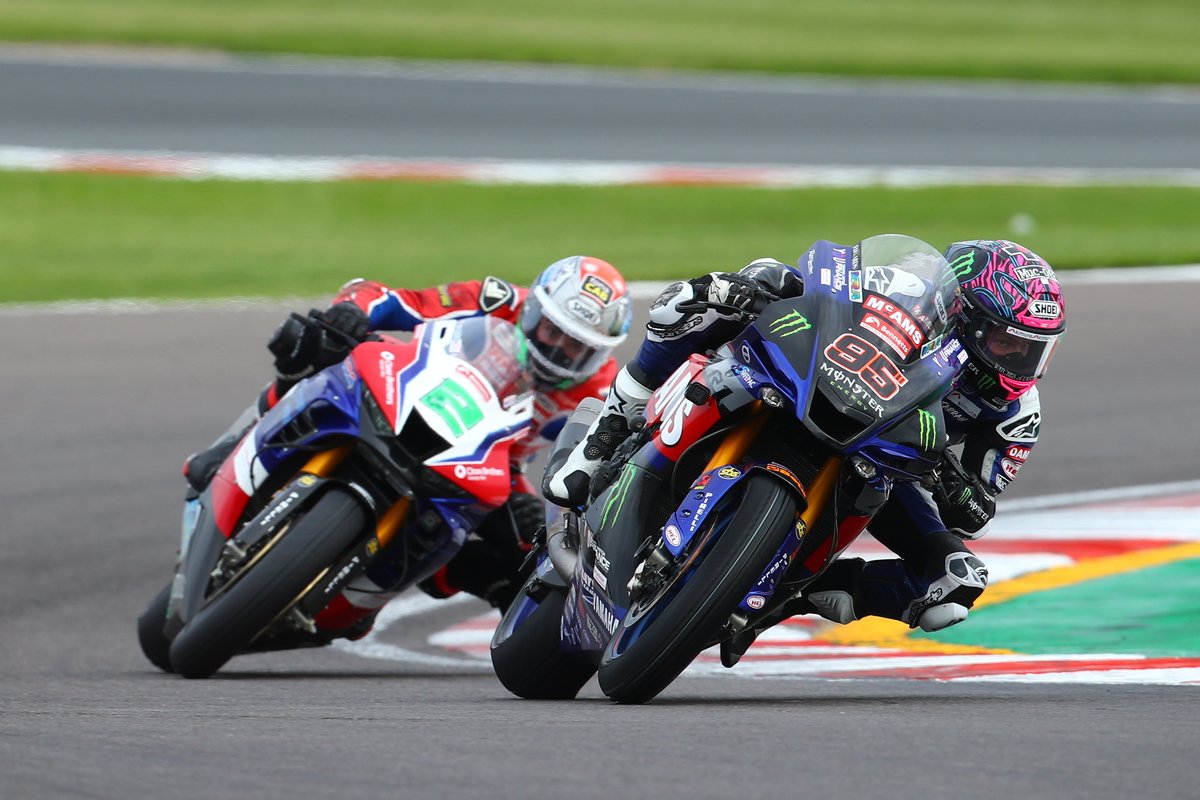 DoningtonParkUK's tweet image. It&apos;s an @OfficialBSB Friday!

Our gates are open and we can&apos;t wait to get the weekend going. 

Today&apos;s gate prices: Adults £16 / 13-15 year olds £10 / Seniors 65+ £12

Full weekend tickets also available for purchase today!

📸 @DoubleRedBSB