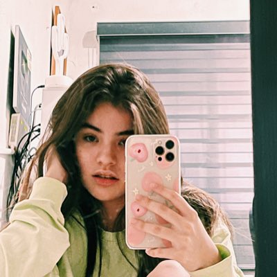 Moi Gaby Si j^etais une colouer, je serais le bleu 🤍 K se note que estoy estudiando franc&eacute;s 😵&zwj;💫 #NuevaFotoDePerfil<a href="/tag/nuevafotodeperfil"class="tags"><span>#nuevafotodeperfil</span></a>