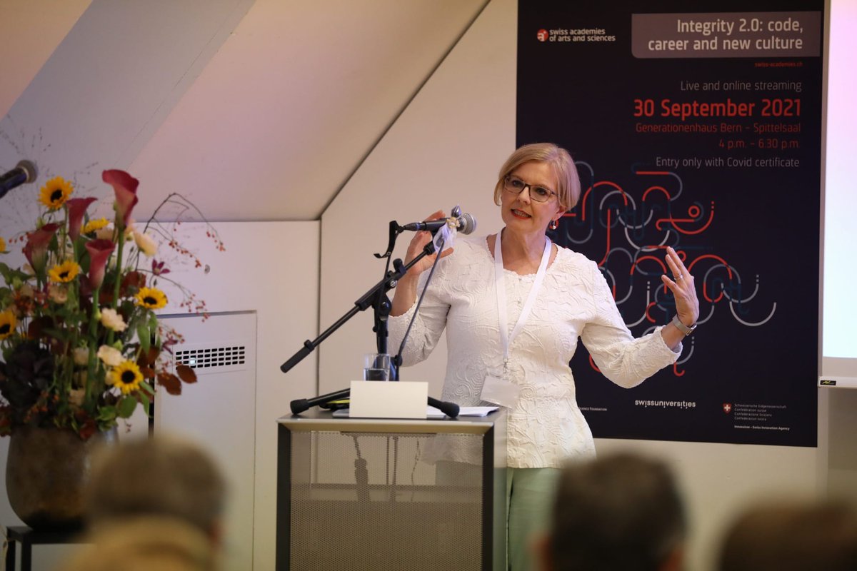 academies_ch's tweet photo. Verlässlichkeit, Redlichkeit und Respekt sind die Grundprinzipien des #SwissCodeintegrity, betont Regina E. Aebi-Müller @UniLuzern.

Folgen Sie dem Livestream : https://t.co/bdlArIccKs

@CH_universities @Innosuisse @ETH_Rat @snf_ch https://t.co/Uo3VXVTqG5