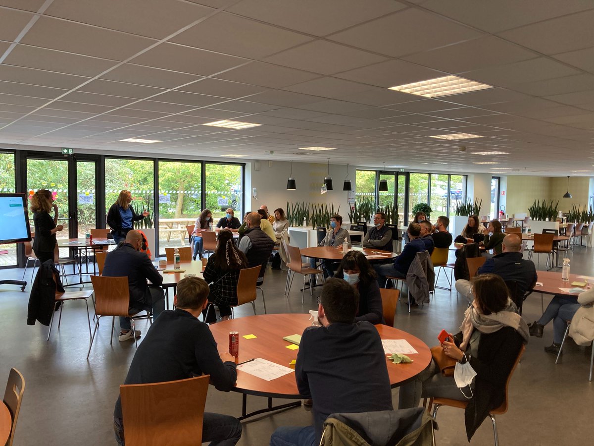 NorautoFr's tweet photo. Journée #MoveFactory pour nos collaborateurs du siège. Il s'agit de nos prochains locaux, avec l'ensemble de @Mobivia 🏢
Au programme : tables rondes sur la future organisation, activités autour de la mobilité et échanges 🗨🙂 https://t.co/XI0TTEHizK