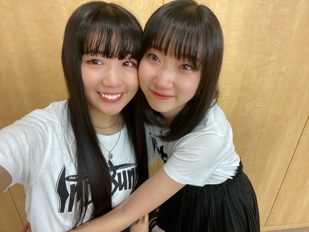 今日まで本当にありがとうございました！
とてもとても寂しいですが、今まで学んだロックと共にずっと心に残る2年半にできてよかったです☺︎
これからもまだまだ歌い続けていきたいと思っているので、皆さんにまたどこかで会えるように頑張ります🌟
これからも全ツッパでロックンロールだ🤟🏻！(Minami)