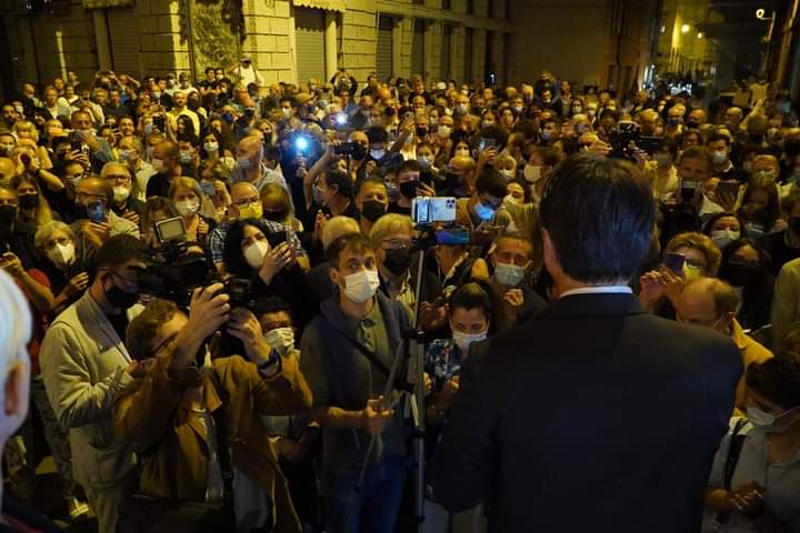 lvoir's tweet photo. #Pordenone e #Trieste.. niente male per essere a casa dei legaioli 😉
#ConteTour https://t.co/HHFkcEL064