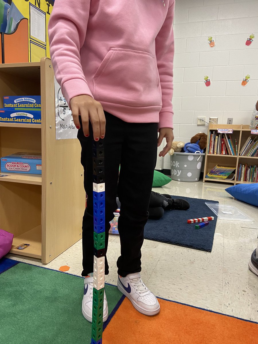 Peanut25's tweet photo. Exploring patterns and shapes today ❤️. #ALEROCKS @NISDMoraES https://t.co/BVe2KPFaSL