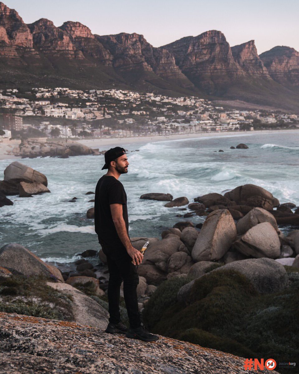 chasingafrica's tweet photo. Legendary Capetown location Maidens Cove serves up spectacular sunsets! Your mates will love it! 😎 #ad #ThisIsLiving #LimeRitual https://t.co/ccFKtmyWBF