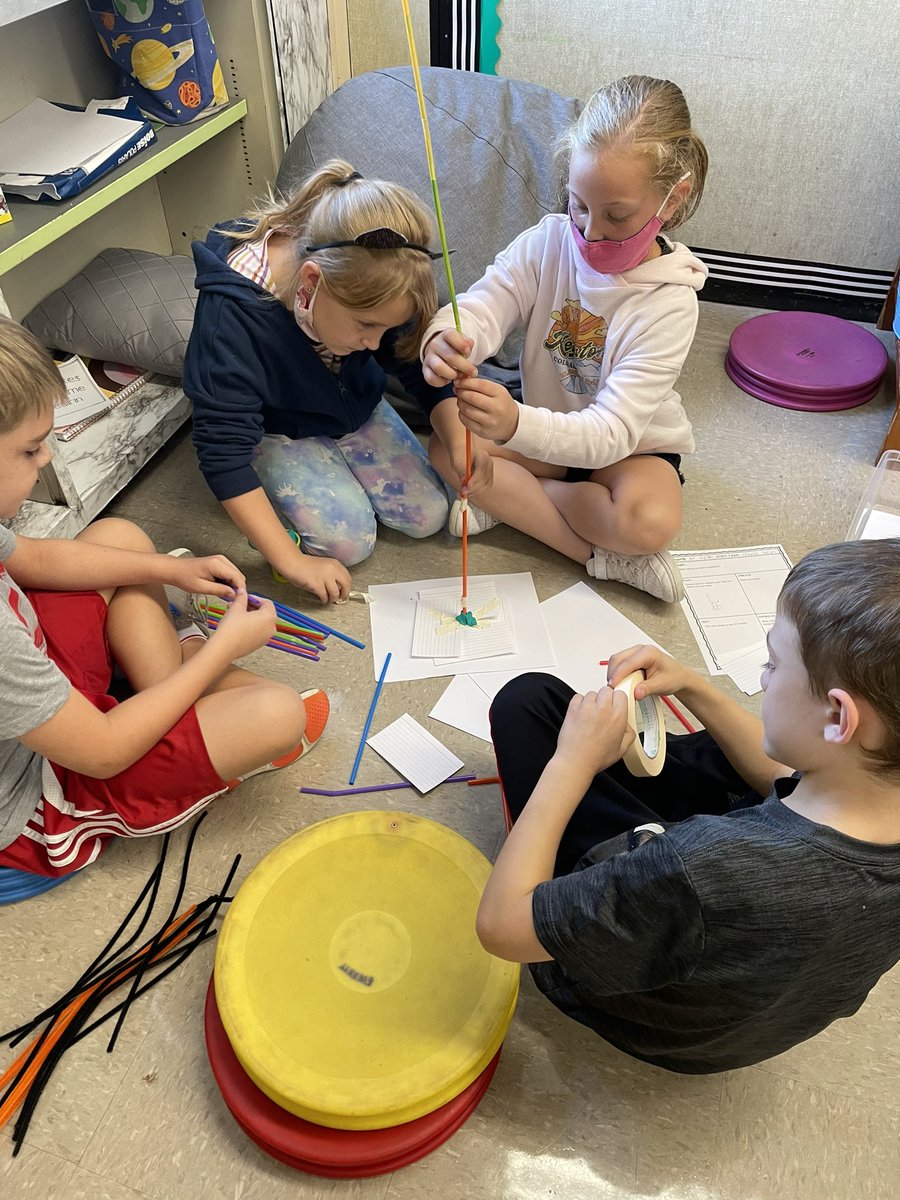 everett_jbc's tweet image. STEM Wednesday - “High in the Sky”  students worked on creating a high tower. Challenging ourselves to be creative thinkers, problem solvers, and team players. @MerwinMustangs #WClearns