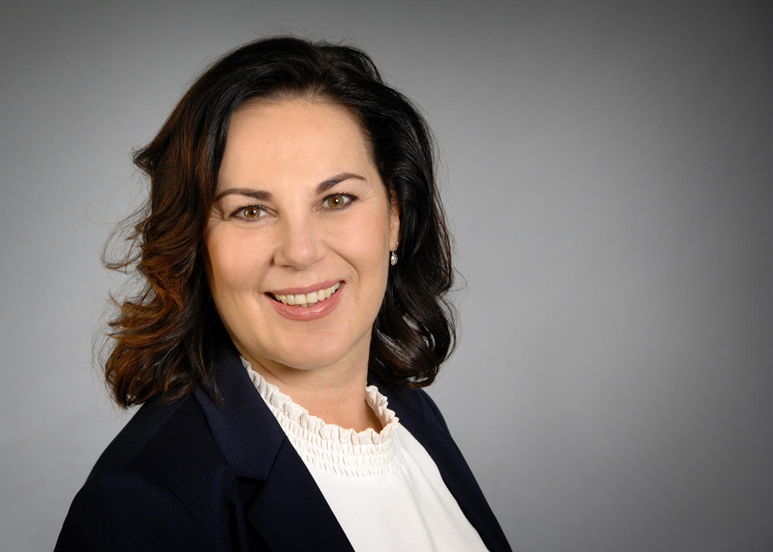 Mogen wij onze nieuwe Marketing Manager Sandra Zissel voorstellen? Ze neemt de branding in de DACH-regio over.

We zullen de aanwezigheid van het merk uitbreiden en hopelijk het dagelijkse leven van steeds meer senioren en hun familieleden gemakkelijker maken.

#WeAreDoro