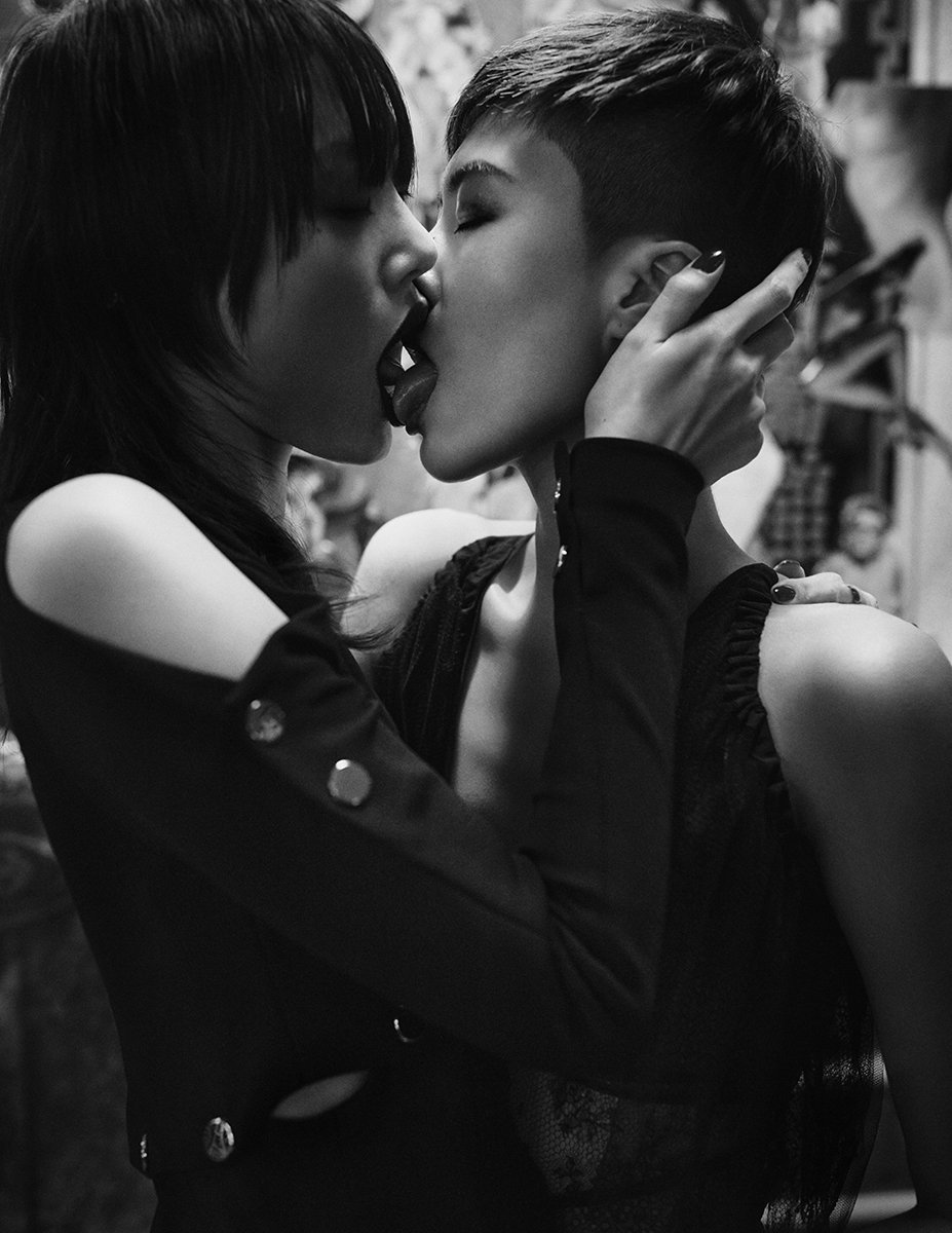 moytikhiyomut's tweet photo. "Cut Loose". Sora Choi, Sohyun Jung, Manami Kinoshita, Mae Lapres &amp; Issa Lish by Mikael Jansson for Interview Magazine, March 2017 https://t.co/n81INBhZOc