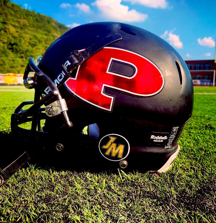 DDSportsNetwork's tweet image. Prestonsburg got the gold Jim Matney stickers on their lids as they take on Shelby Valley tonight!!