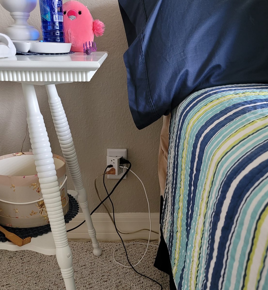 opentheOUTlet's tweet photo. Do you need more OUTlets in your Bedroom?
theOUTlet solves that problem for you at the touch of a button.
https://t.co/H0w5v0NyEE or https://t.co/KKpzbvtGXy
#opentheoutlet #OpenThePossibilities #theOUTlet
#popout #popup #OUTletextender @opentheOUTlet https://t.co/3jGtb5lSip