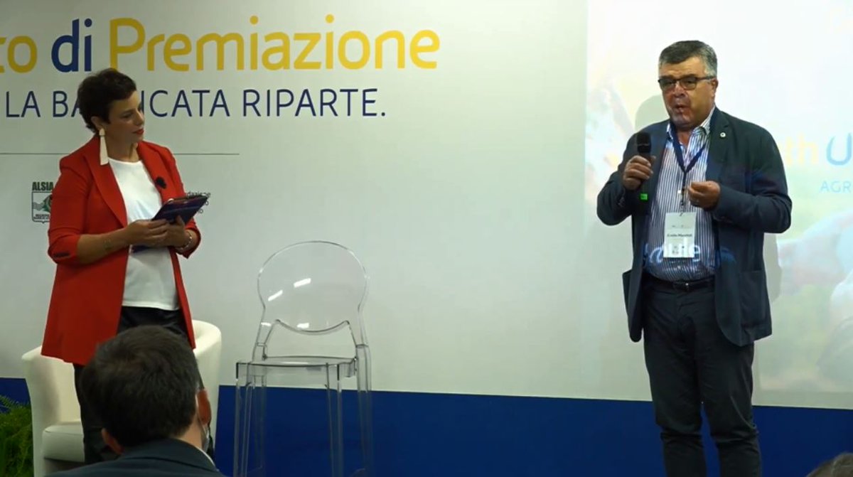 alsiasocial's tweet photo. Q&amp;A con Emilio Marottoli, Bioagrimar: sperimentazione con #Farm4trade su #suinonerolucano, allevamento semibrado, in bosco. Problemi con i cinghiali. Puntiamo sulla tracciabilità, miglioramento genetico e qualità, non sui grandi numeri. #Joule #SouthUp https://t.co/PCZ5cbYDra