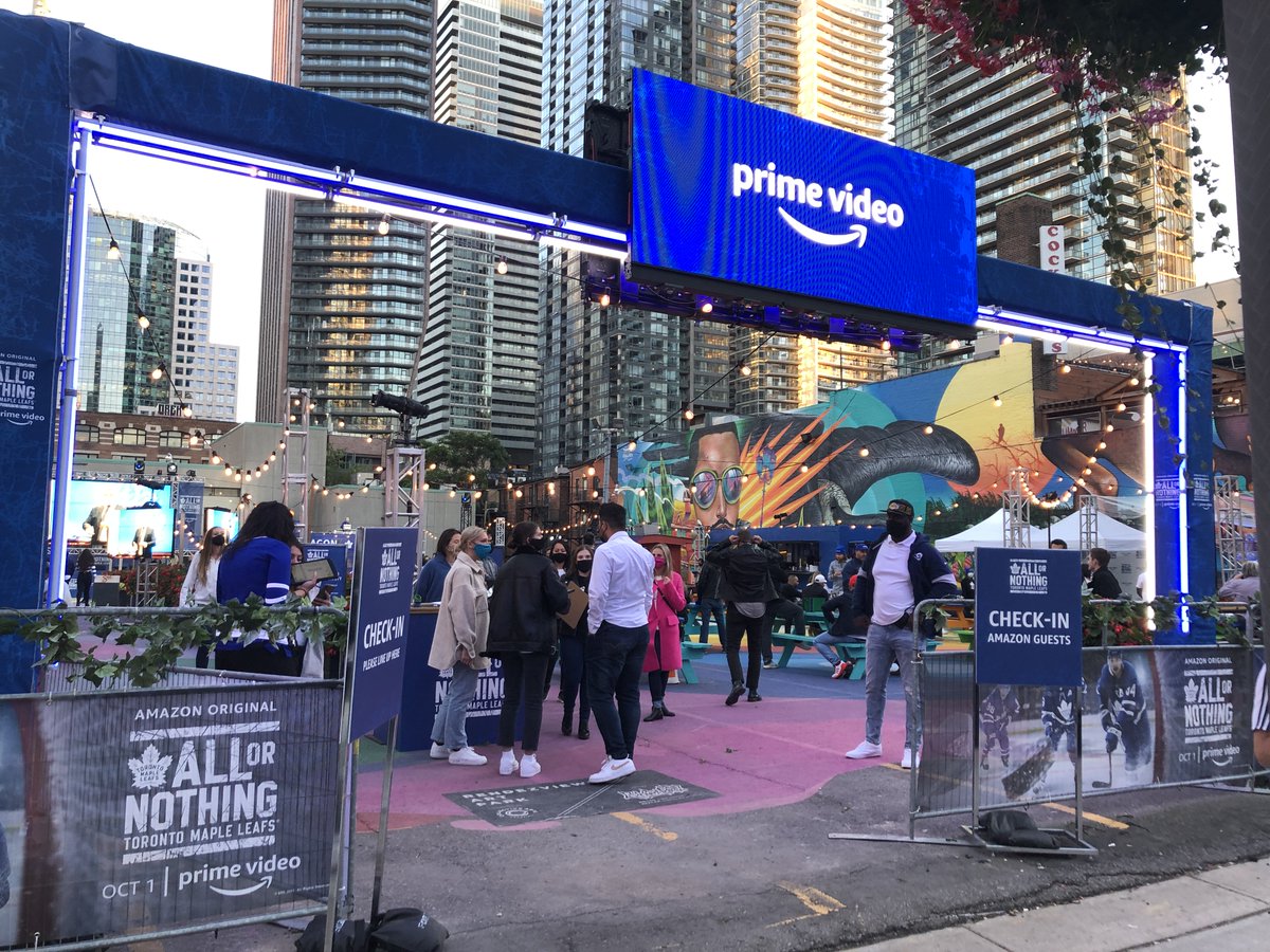 CinematicCode's tweet image. Special thanks to Amazon for the premiere screening of All or Nothing: Toronto Maple Leafs last night. Be sure to catch all 5 episodes of this exciting series! Starting TOMORROW only on Amazon Prime Video.
@PrimeVideo @NHL @MapleLeafs