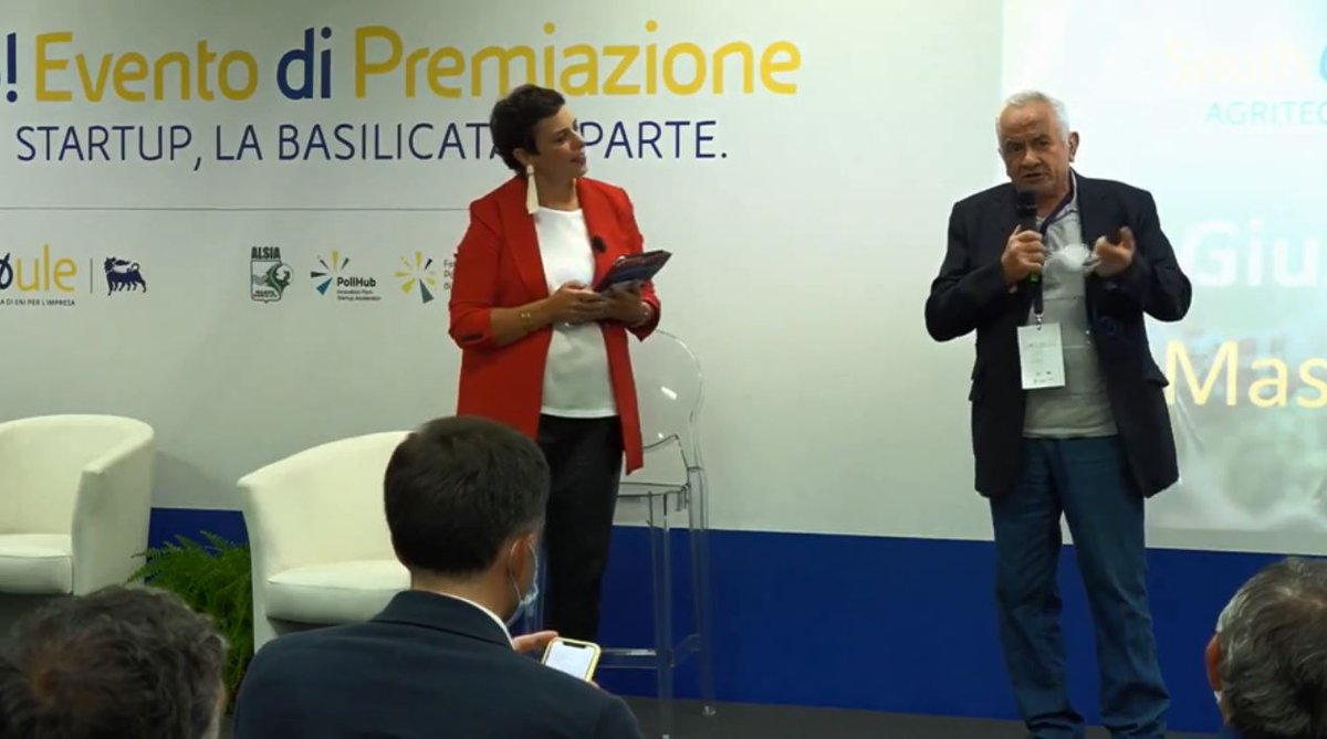 alsiasocial's tweet photo. Q&amp;A con Giuseppe Castoro, Masseria La Fiorita: la sfida di #Regrowth è la prova scientifica che siamo azienda biologica non solo come metodo, ma anche come prodotto. Questo diventa un solido biglietto da visita anche nelle attività didattiche #Joule #SouthUp https://t.co/xSS7S9kkxE